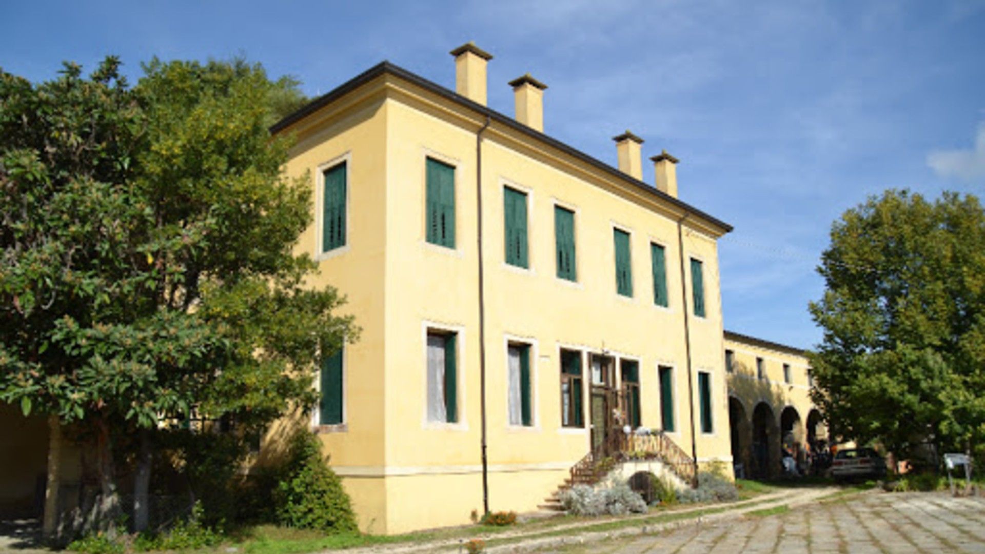 [3] Villa Bollani Brunello